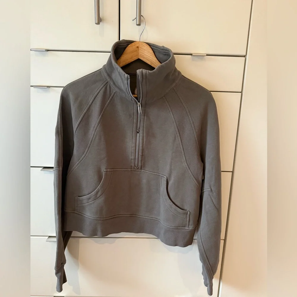 Vintage Lululemon, Size 4 - Picture 1 of 4